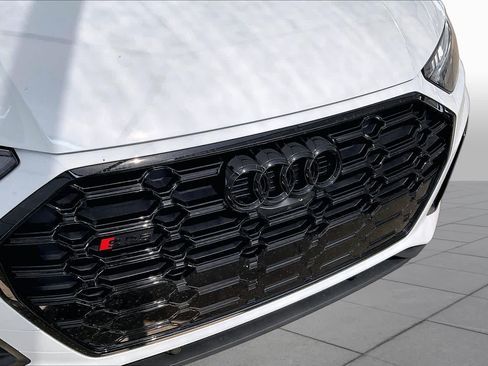 Used 2024 Audi SQ5 Prestige w/ Prestige Package AWD/4WD image 29
