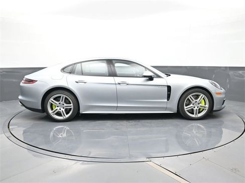 Used 2019 Porsche Panamera 4 image 23