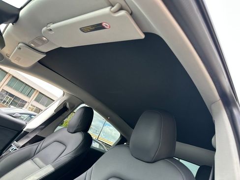 Used 2020 Tesla Model Y Long Range image 19