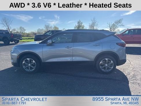Used 2024 Chevrolet Blazer LT AWD/4WD image 6