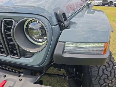 Used 2026 Jeep Wrangler Unlimited Rubicon AWD/4WD image 32