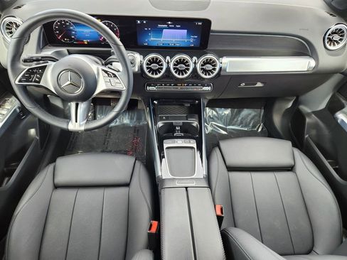 Used 2026 Mercedes-Benz GLB 250 4MATIC image 25