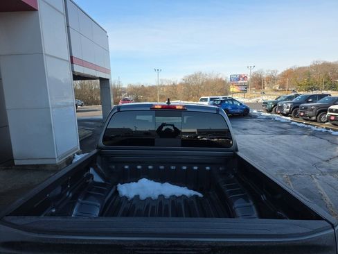 Certified 2025 Nissan Frontier PRO-4X image 5