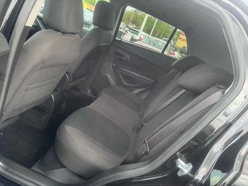 Used 2021 Chevrolet Trax LS w/ Tint and Cruise Package FWD image 18