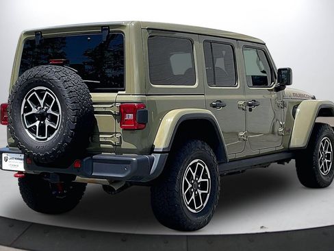 Used 2025 Jeep Wrangler Unlimited Rubicon w/ Safety Group AWD/4WD image 9