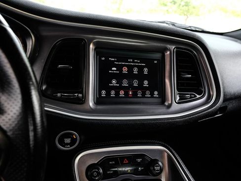 Used 2022 Dodge Challenger GT image 35