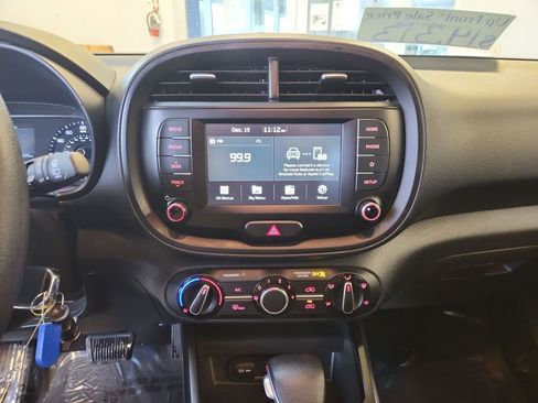 Used 2020 Kia Soul LX image 23