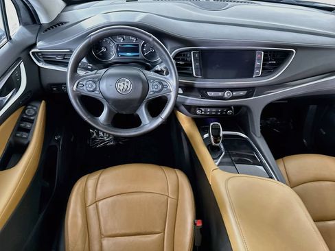 Used 2018 Buick Enclave Premium AWD/4WD image 3