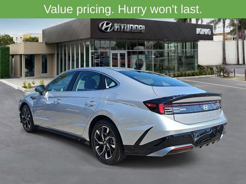 Used 2025 Hyundai Sonata SEL FWD image 5