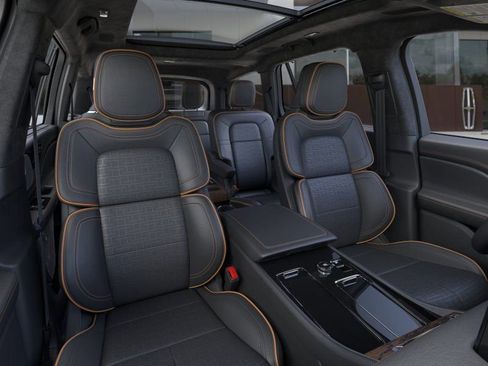 New 2026 Lincoln Aviator Black Label w/ Jet Appearance Package image 11