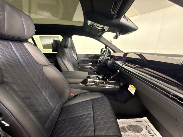 Used 2026 Cadillac Escalade IQL Luxury AWD/4WD image 37