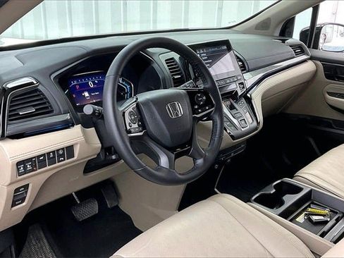 Certified 2024 Honda Odyssey Elite image 17