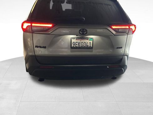 Used 2023 Toyota RAV4 XLE Premium image 3