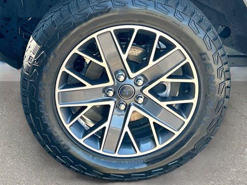 Used 2024 Jeep Wrangler High Altitude AWD/4WD image 39
