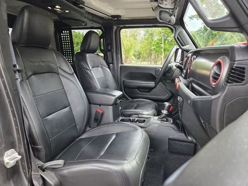 Used 2023 Jeep Gladiator Sport AWD/4WD image 15
