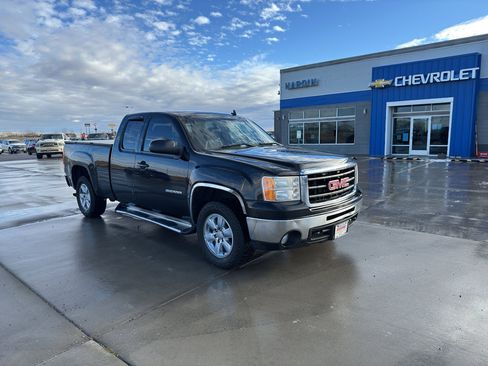 Used 2011 GMC Sierra 1500 SLT w/ SLT Convenience Package image 8