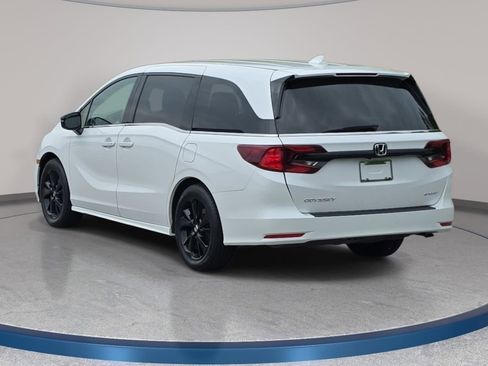 Used 2024 Honda Odyssey Sport image 7