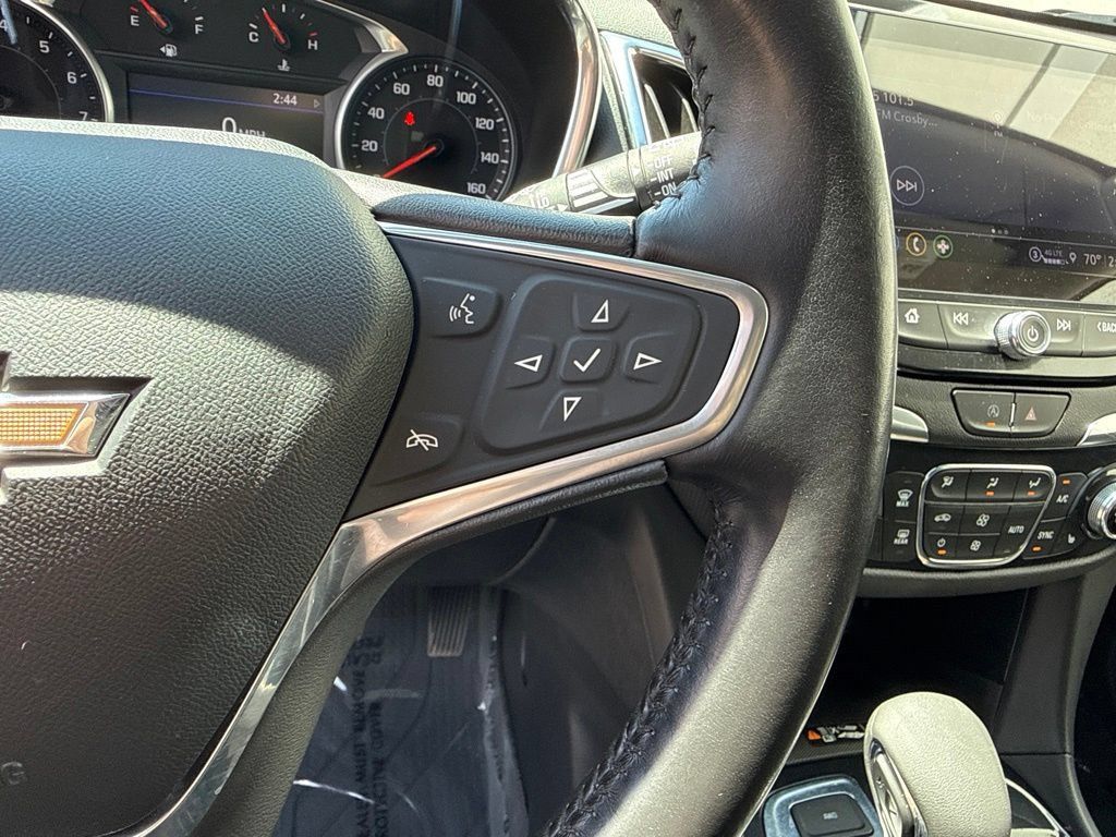 Used 2022 Chevrolet Equinox Premier w/ LPO, Floor Liner Package AWD/4WD image 15
