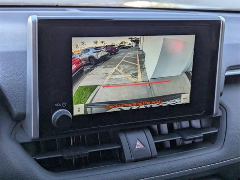 Used 2025 Toyota RAV4 LE image 8