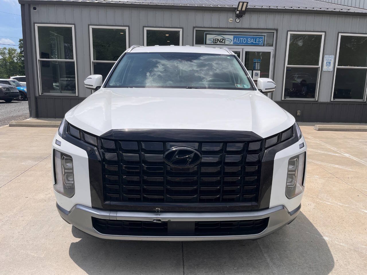 Used 2024 Hyundai Palisade SEL AWD/4WD image 2