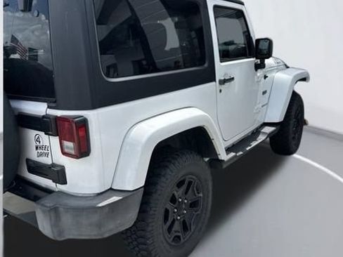 Used 2015 Jeep Wrangler Sport AWD/4WD image 7