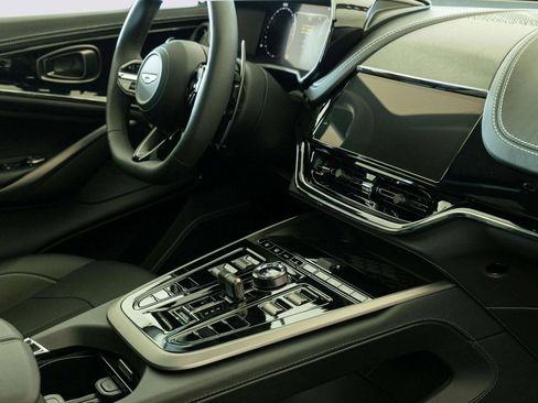 New 2026 Aston Martin DBX 707 image 33