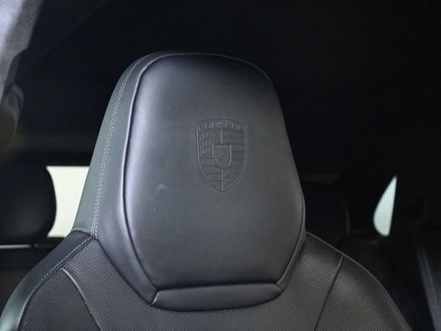 Certified 2022 Porsche Cayenne Turbo S AWD/4WD image 21