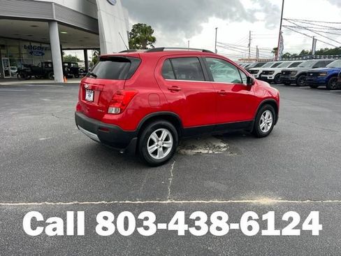 Used 2015 Chevrolet Trax LT w/ LT Sun and Sound Package FWD image 3