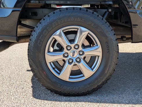 Used 2019 Ford F150 XLT w/ Equipment Group 302A Luxury image 9