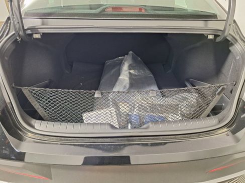 Used 2026 Hyundai Elantra SE FWD image 25