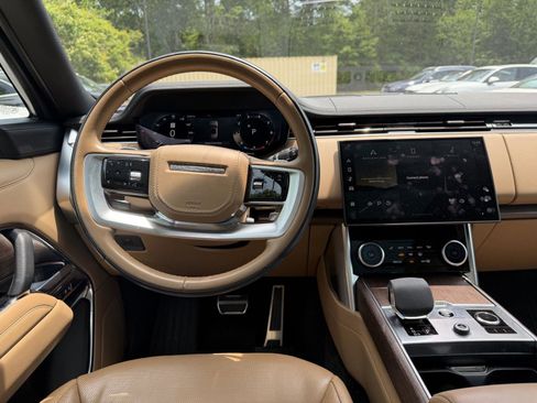 Used 2023 Land Rover Range Rover SE AWD/4WD image 18