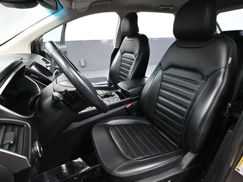 Used 2019 Ford Edge SEL w/ Equipment Group 201A image 24