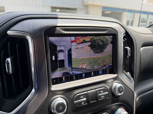 Used 2020 GMC Sierra 2500 Denali w/ Denali Ultimate Package AWD/4WD image 24