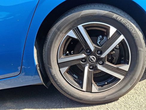 Certified 2024 Nissan Sentra SV image 9