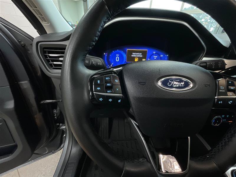 Used 2022 Ford Escape SEL w/ Technology Package FWD image 21
