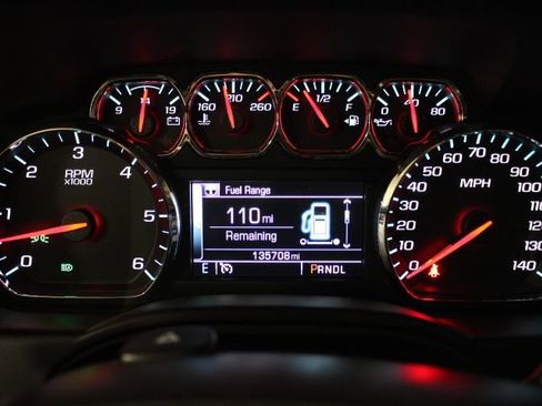 Used 2018 Chevrolet Suburban LT image 51