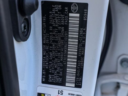 Used 2022 Toyota Camry LE image 32