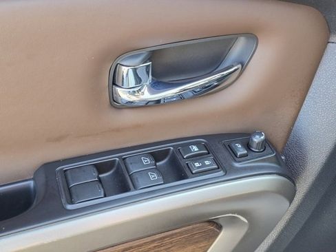 Used 2021 Nissan Titan Platinum Reserve w/ Moonroof Package image 44
