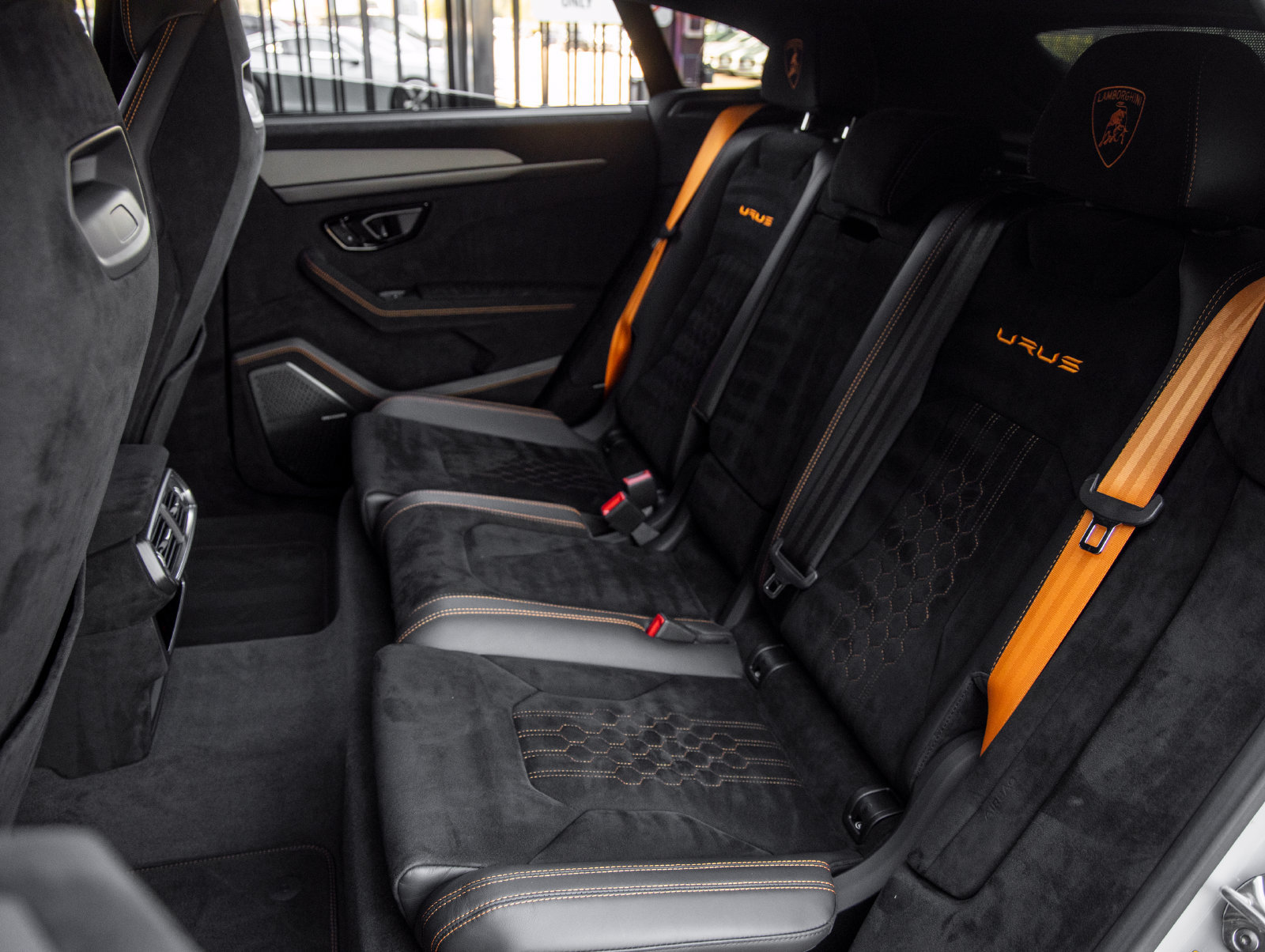 Used 2024 Lamborghini Urus Performante AWD/4WD image 51