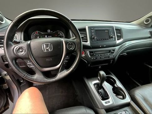 Used 2017 Honda Ridgeline RTL image 8