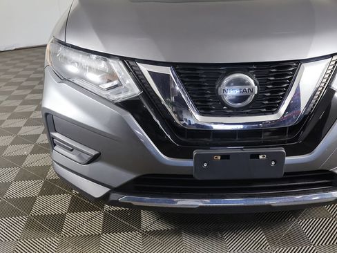 Used 2019 Nissan Rogue S AWD/4WD image 10