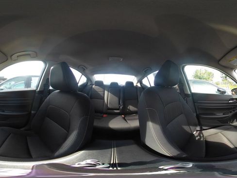 Used 2025 Nissan Altima 2.5 SV FWD image 42