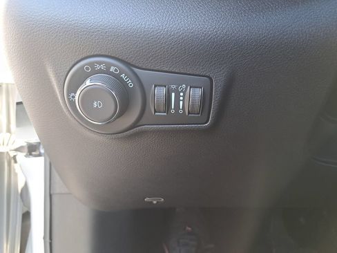 Certified 2025 Jeep Compass Limited AWD/4WD image 25