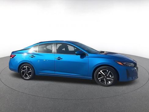 Used 2025 Nissan Sentra SV image 14