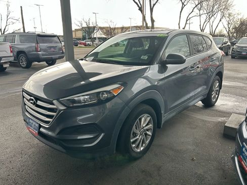 Used 2018 Hyundai Tucson SE w/ Cargo Package image 17
