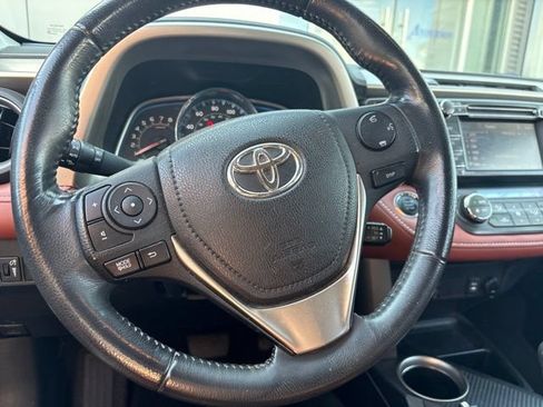 Used 2014 Toyota RAV4 Limited w/ Technology Package AWD/4WD image 10