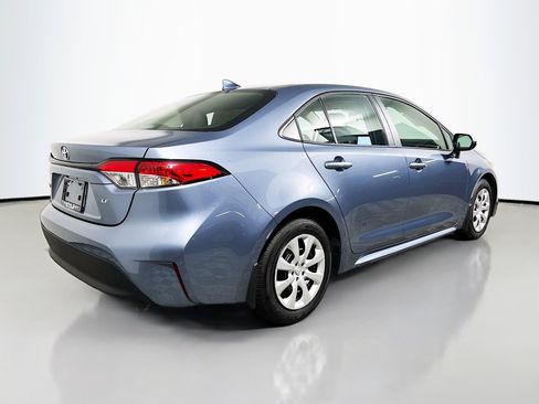 Used 2025 Toyota Corolla LE FWD image 4