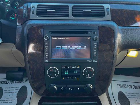 Used 2014 GMC Yukon Denali image 35