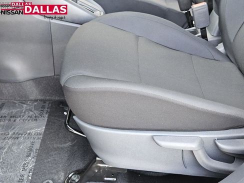 New 2025 Nissan Kicks Play S image 19