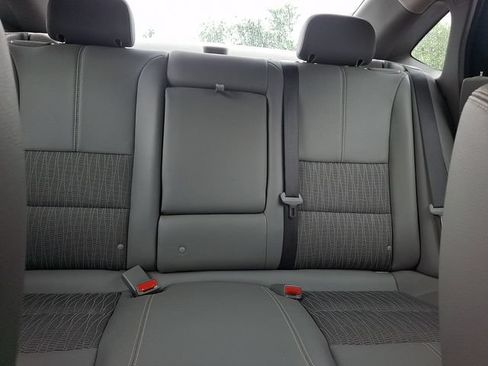 Used 2017 Chevrolet Impala LT FWD image 22
